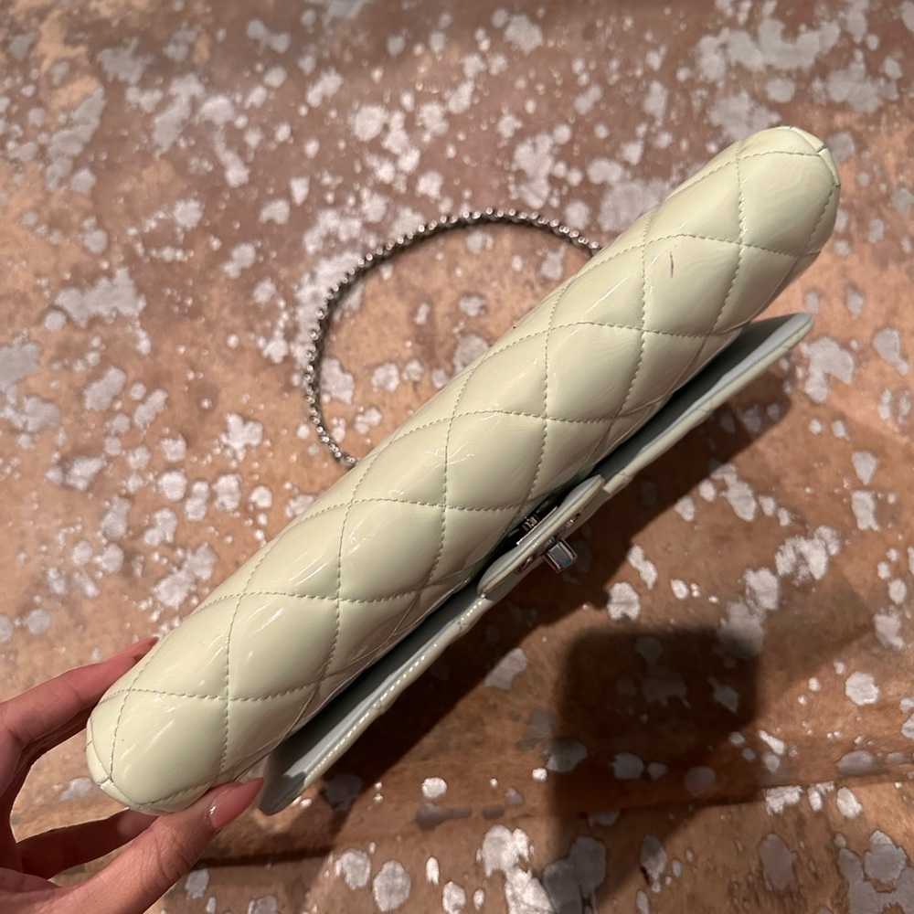 Chanel New Clutch - Picture 3 of 6